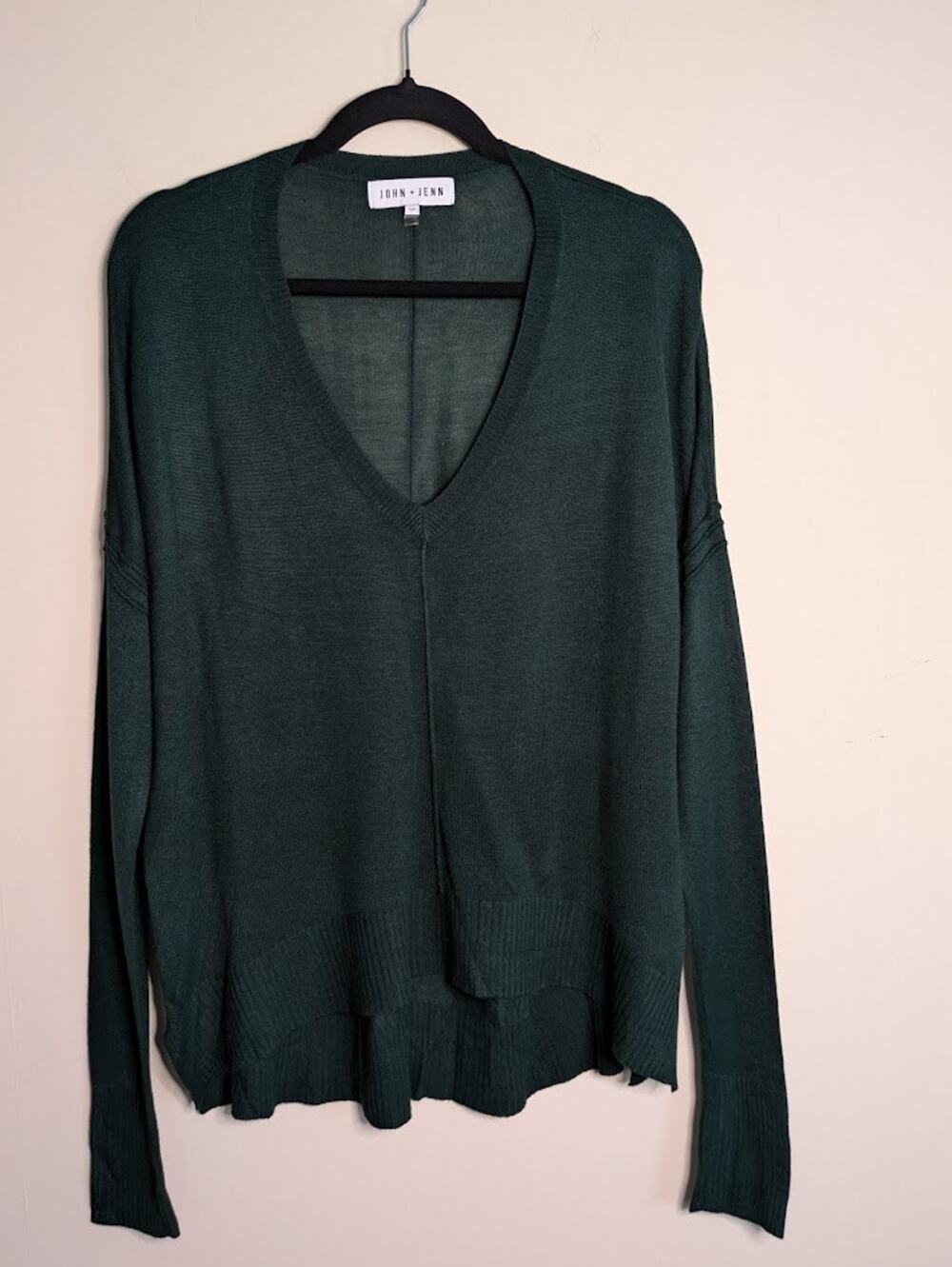 John + Jenn Women's Size Small Drop Shoulder V-Neck Lightweight Sweater Green